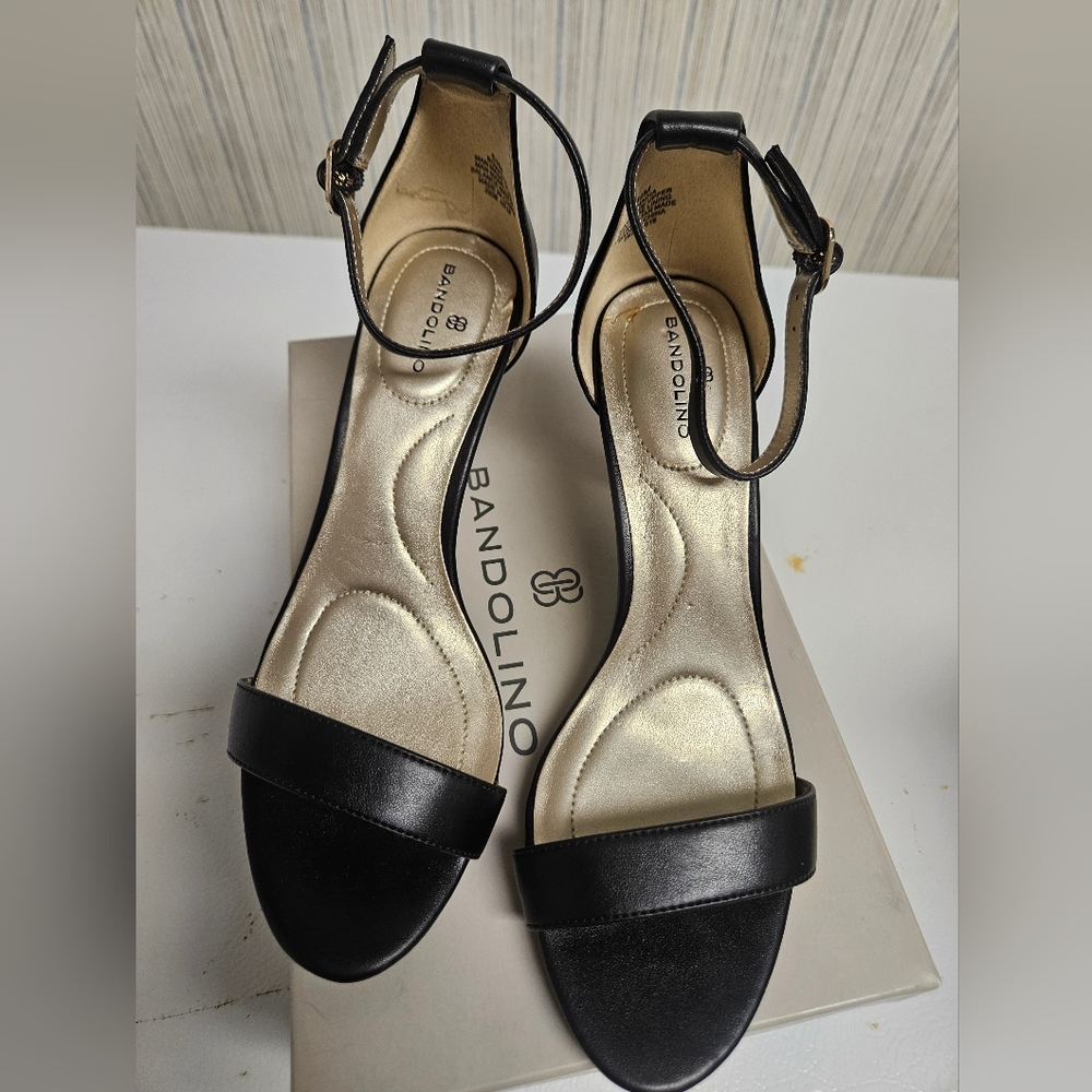 NIB Bandolino shoes